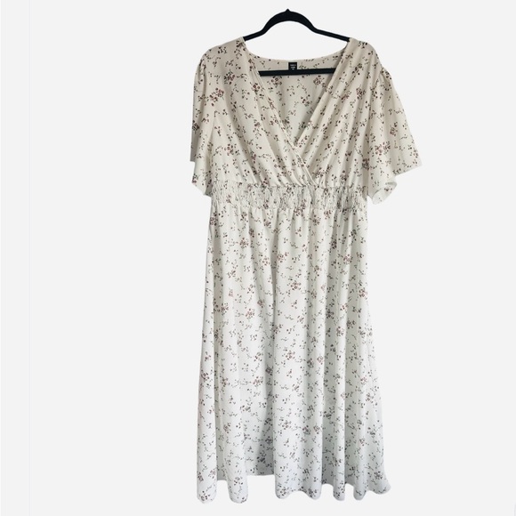 SHEIN Curve Floral White Dress Low V-Nevk Prairie Midi Length Size 2X - Picture 1 of 4